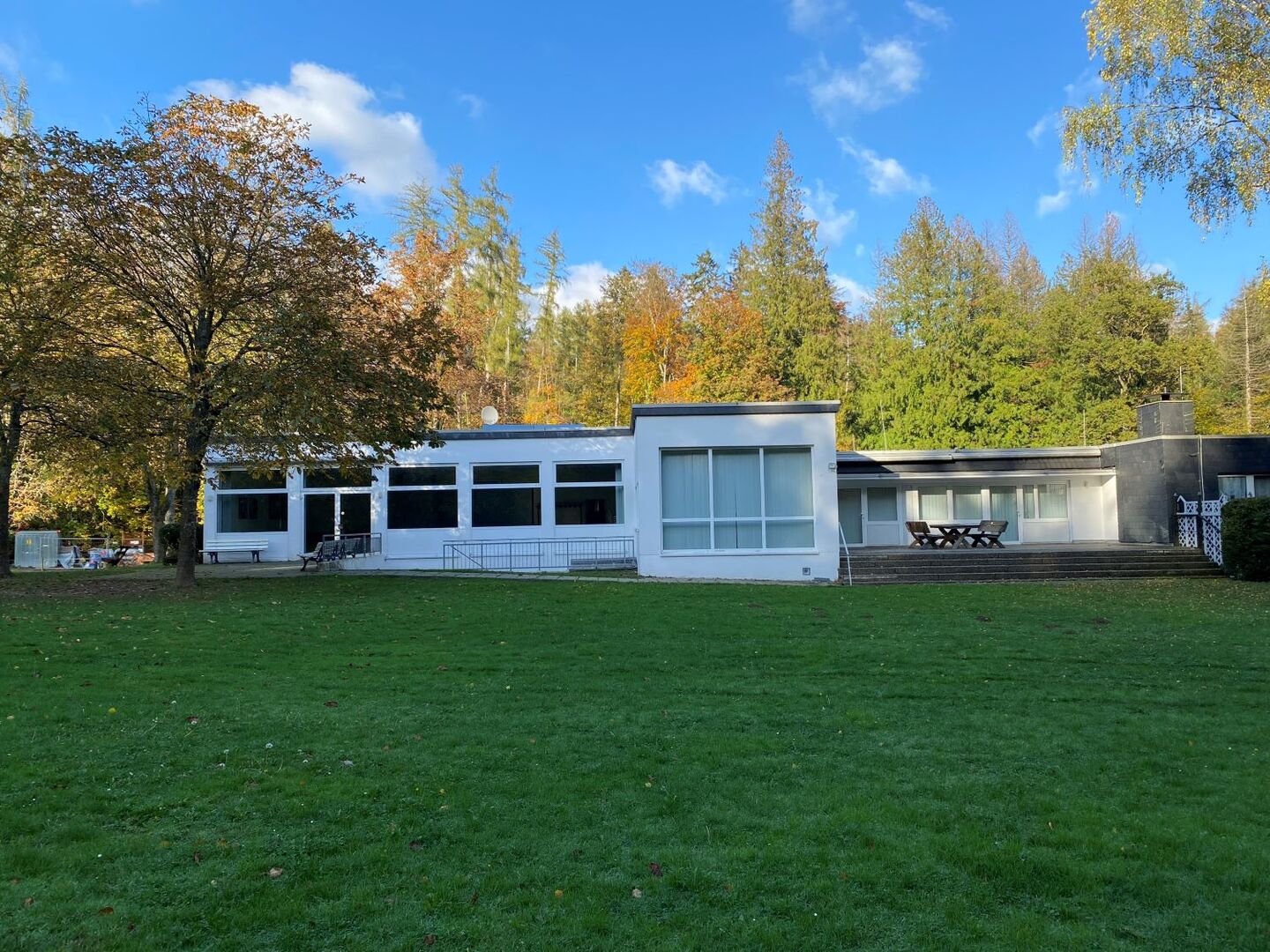 Peter-Schall-Haus - Rückseiteneingang Barrierefrei | © Peter-Schall-Haus - Rückseiteneingang Barrierefrei Peter-Schall-Haus - Rückseiteneingang Barrierefrei | © Peter-Schall-Haus - Rückseiteneingang Barrierefrei